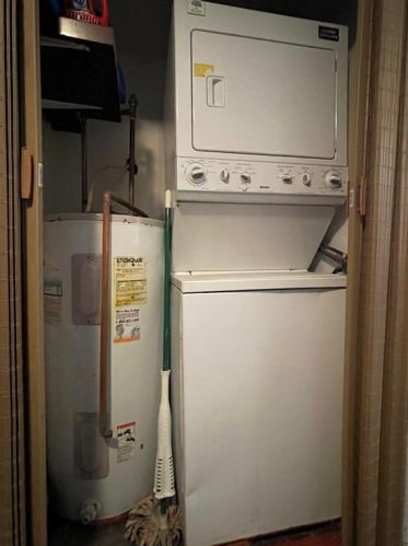 4 Park Avenue Pl, Worcester MA  01603-2952 exterior