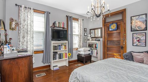 2400 Whipple St, Chicago IL 60655-2127 exterior