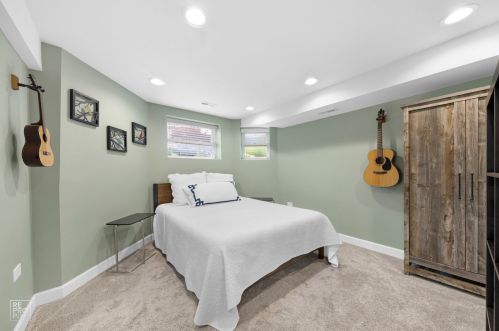 2505 Ainslie St, Chicago IL 60706-3457 exterior