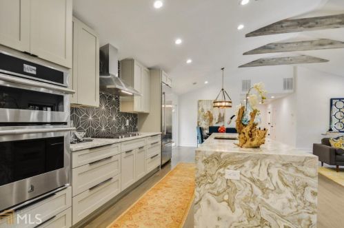 1261 Bernadette Ln, Atlanta GA 30329-3401 exterior