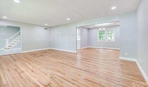 53 Fairmount Ave, Edison NJ  08820-2032 exterior