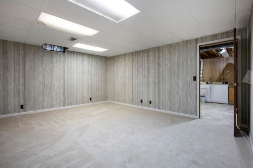 2315 Radcliff Vlg Dr, Grand Rapids MI 49546-5758 exterior