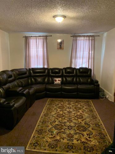 101 6 St, Darby PA 19023-2305 exterior