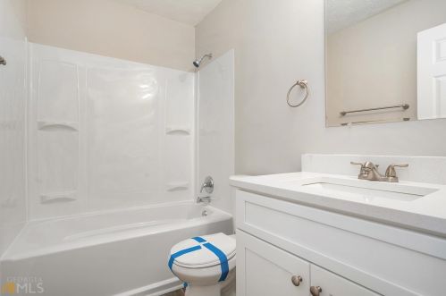 972 Timbervale Ln, Lithonia GA  30058-6010 exterior