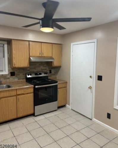 295 Hunterdon St, Newark NJ  07103-2628 exterior