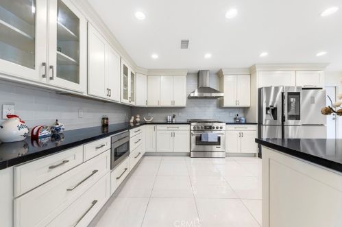 1347 Dana Pl, Fullerton CA  92831-1108 exterior