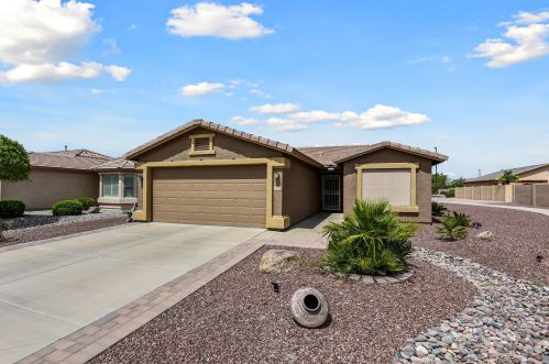 3066 Palm Beach Dr, Chandler AZ  85249-9053 exterior