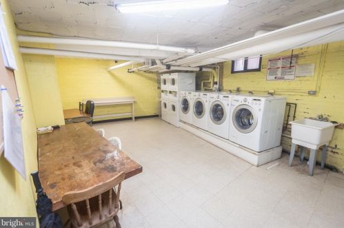 1875 Mintwood Pl, Washington DC 20009-1967 exterior