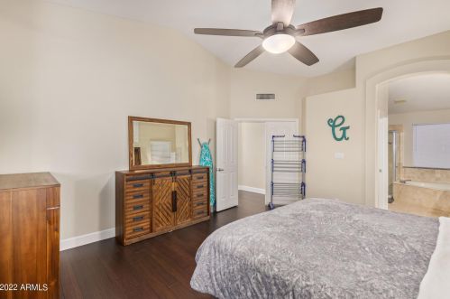 1004 Amberwood Dr, Phoenix AZ  85048-1937 exterior