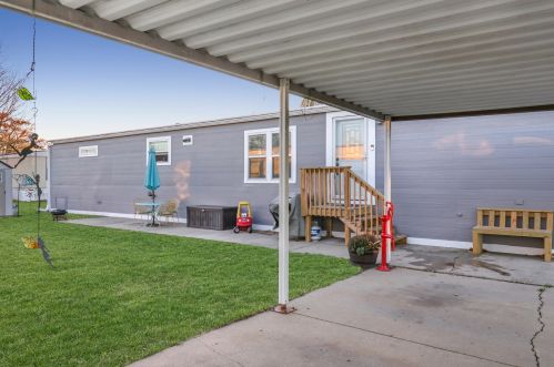 3407 Ann St, Waukegan IL 60085-4764 exterior