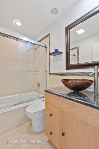 515 Wrightwood Ave, Chicago IL  60614-1870 exterior