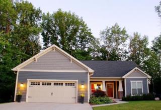 12121 Barnard Ave, Milwaukee, WI 53228-3053