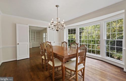 11013 Cripplegate Rd, Rockville MD 20854-1630 exterior