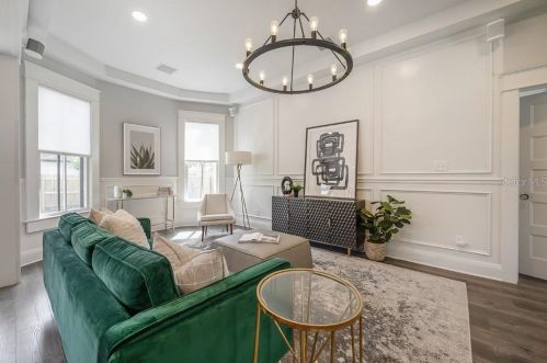 402 Amelia Ave, Tampa FL 33602-1804 exterior