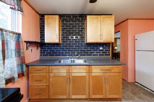 104 St, Killingly CT 06239-1927 exterior