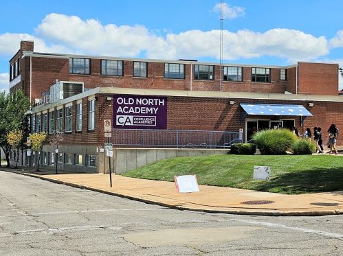 1221 Hebert St, Saint Louis MO 63107-3810 exterior