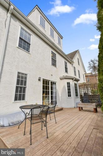 26 5 St, Media PA 19063-2819 exterior