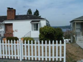 10946 Forest Ave, Seattle WA  98178-3205 exterior