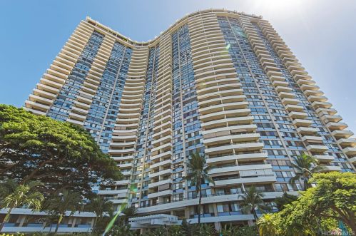 2333 Kapiolani Blvd, Honolulu HI  96826-4485 exterior