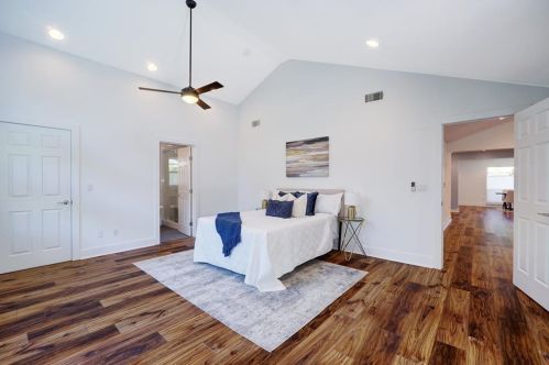 6107 Belfast Dr, Austin TX 78723-1117 exterior