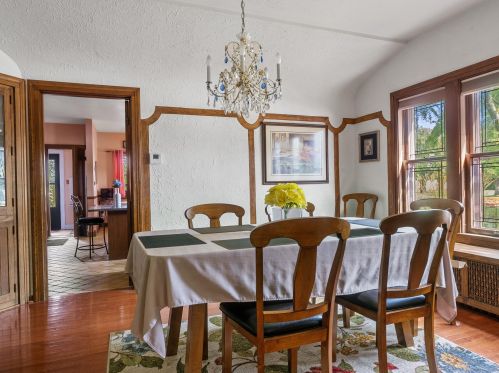 704 Oak St, Manitowoc WI 54220-2848 exterior