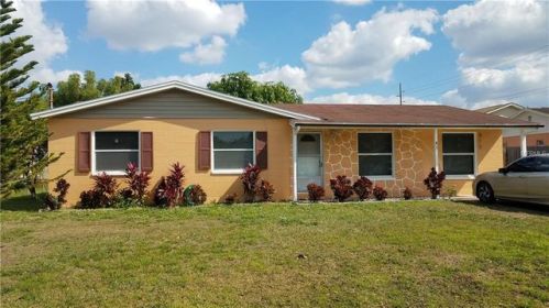 812 Papaya Dr, Tampa, FL 33619-4150