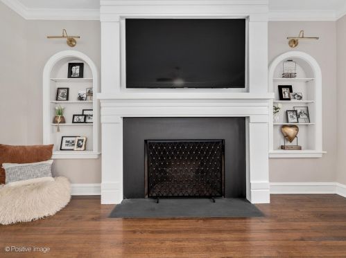 256 Frst Ave, Elmhurst IL 60126-3547 exterior