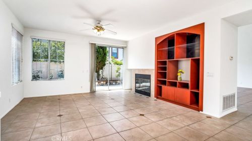 2940 Nau Ave, Tustin CA 92782-3377 exterior