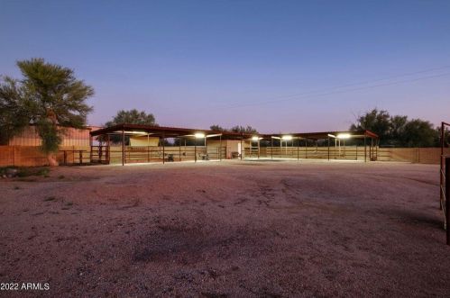 2007 Carriage Dr, Phoenix AZ 85086-8413 exterior