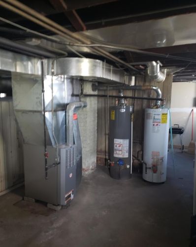 3870 22 St, Milwaukee WI 53206-1460 exterior