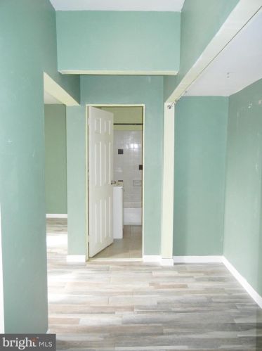 1924 4 St, Philadelphia PA 19122-2206 exterior