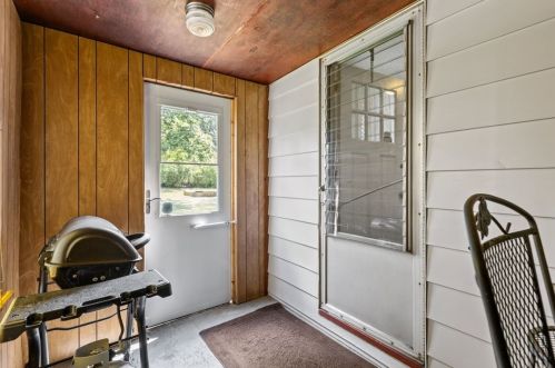 6739 Madison Ave, Pittsburgh PA 15122-2737 exterior