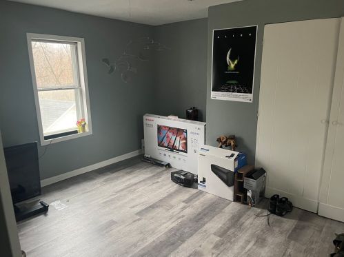 882 Center Rd, Pittsburgh PA  15239-1962 exterior