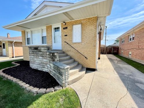 8015 Keeler Ave, Chicago IL  60652-2313 exterior