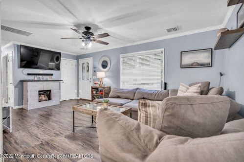 365 Western Blvd, Berkeley Township NJ  08721-2855 exterior