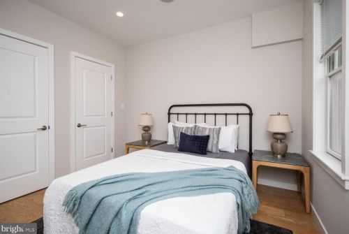 833 Bainbridge St, Philadelphia PA  19147-2009 exterior