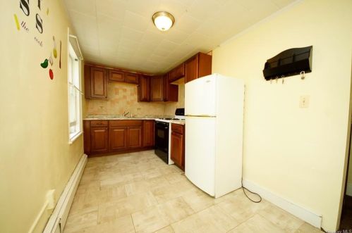 265 Phillipsburg Rd, Middletown NY 10940-3506 exterior