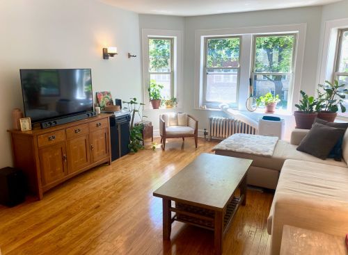 5625 Spaulding Ave, Chicago, IL 60659-3675