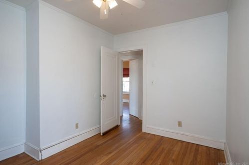 566 Park Rd, Hartford CT 06119-1749 exterior