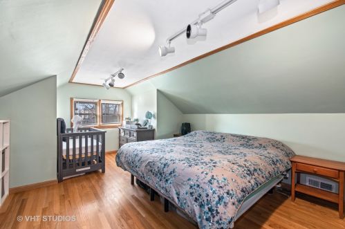 5522 Cornelia Ave, Chicago IL 60657-1019 exterior