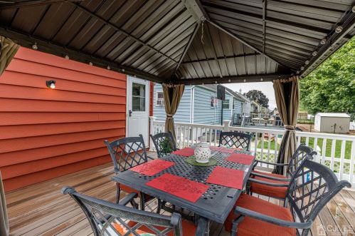 142 Bedford Ave, Iselin NJ 08830-2455 exterior