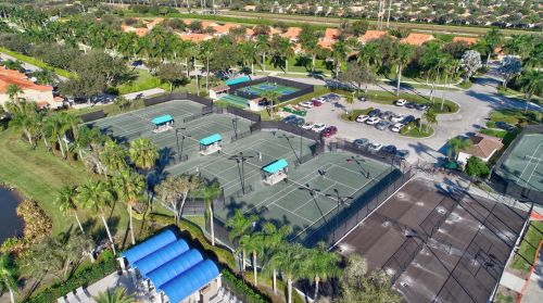 9679 Harbour Lk Cir, Boynton Beach FL 33437-3812 exterior