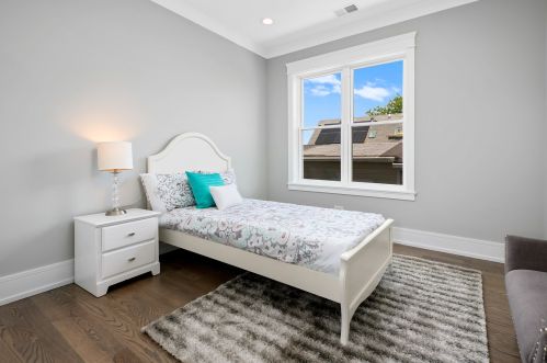 3642 Artesian Ave, Chicago IL  60618-4708 exterior