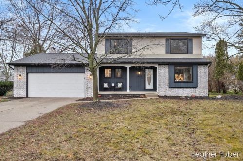 4125 Holyoke Dr, Grand Rapids, MI 49508-3701