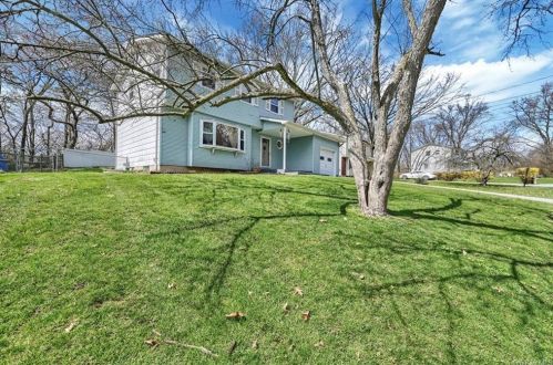 73 Stuart Dr, Poughkeepsie NY 12603-4719 exterior