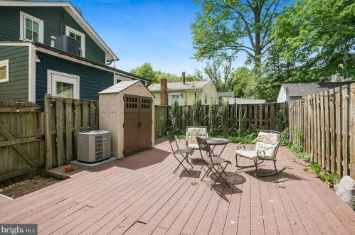 2602 Commonwealth Ave, Alexandria VA 22305-2526 exterior