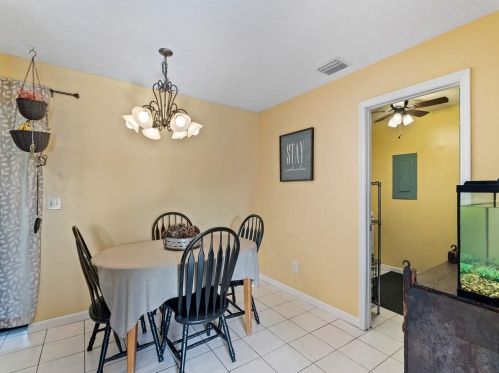 2096 Hideaway Cir, Fort Pierce FL 34952-4802 exterior