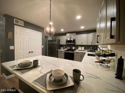 9203 Olive Ln, Chandler AZ  85248-6501 exterior