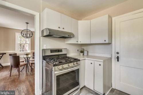 9609 Hastings Dr, Silver Spring MD 20901-3198 exterior