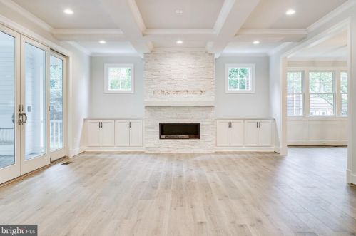 6208 Kellogg Dr, Mc Lean VA  22101-3121 exterior